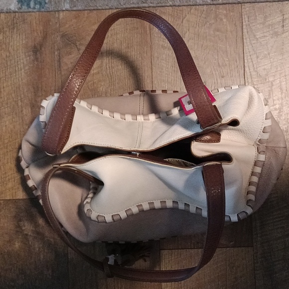 Vince Camuto leather Tote NWT❤️❤️ - Picture 10 of 16